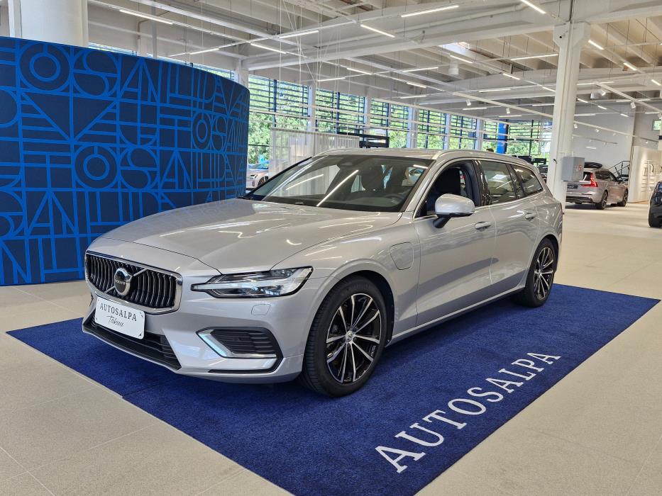 VOLVO V60 2024