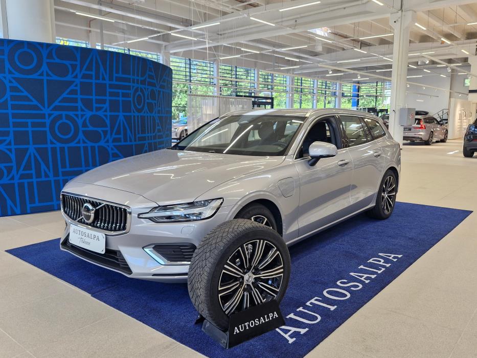 VOLVO V60 2024