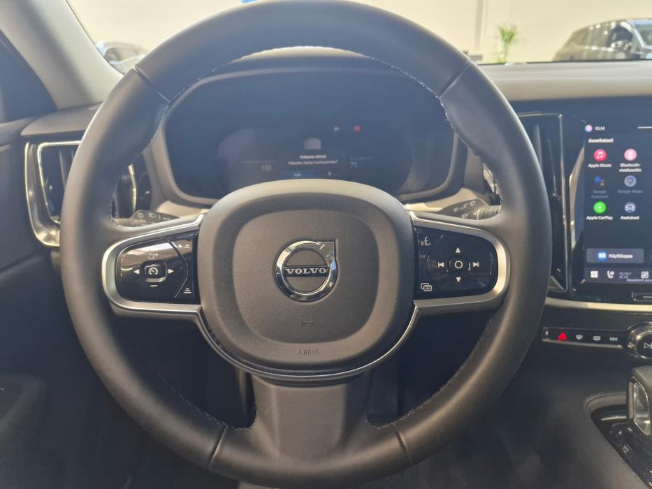 VOLVO V60 2024