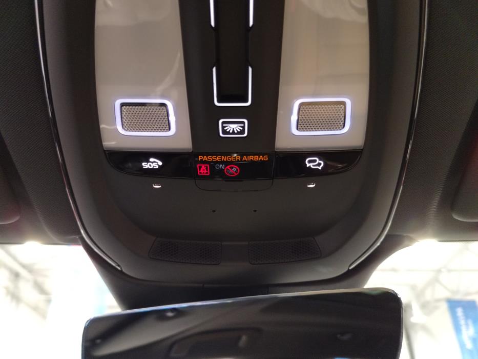 VOLVO XC60 2025