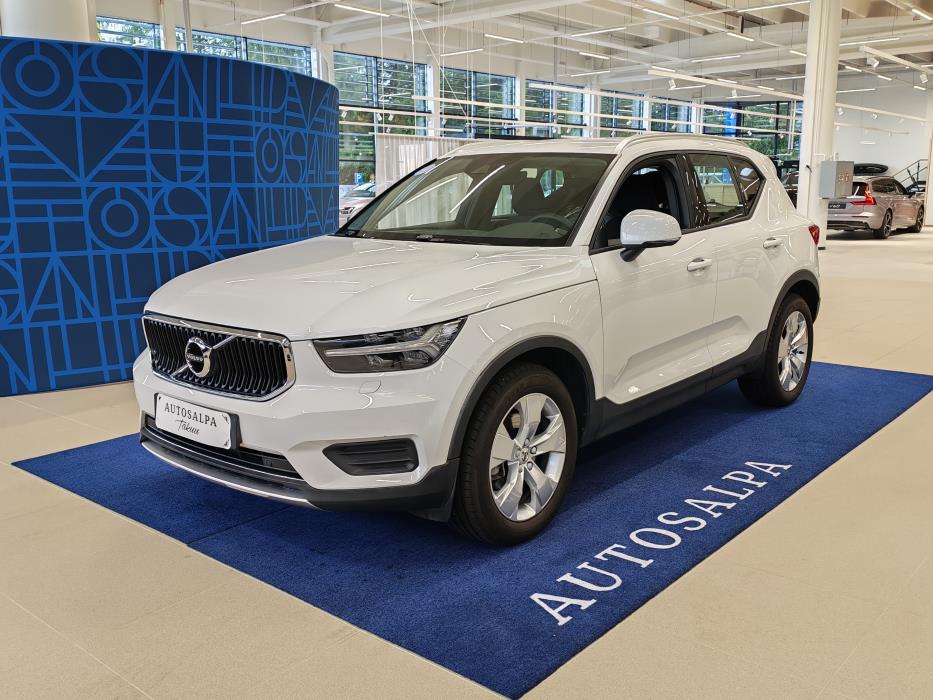 VOLVO XC40 2022