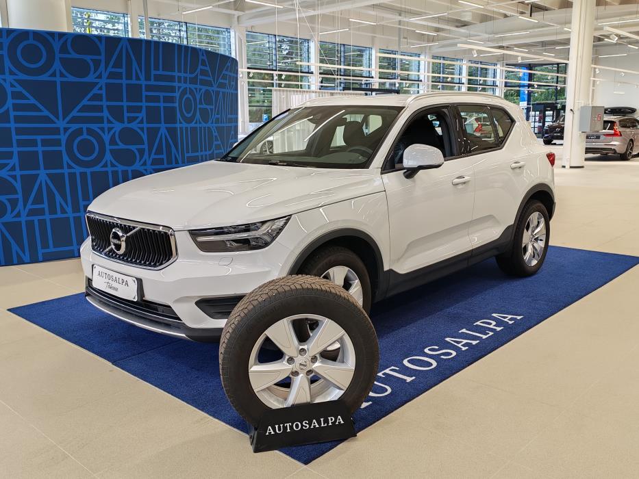 VOLVO XC40 2022