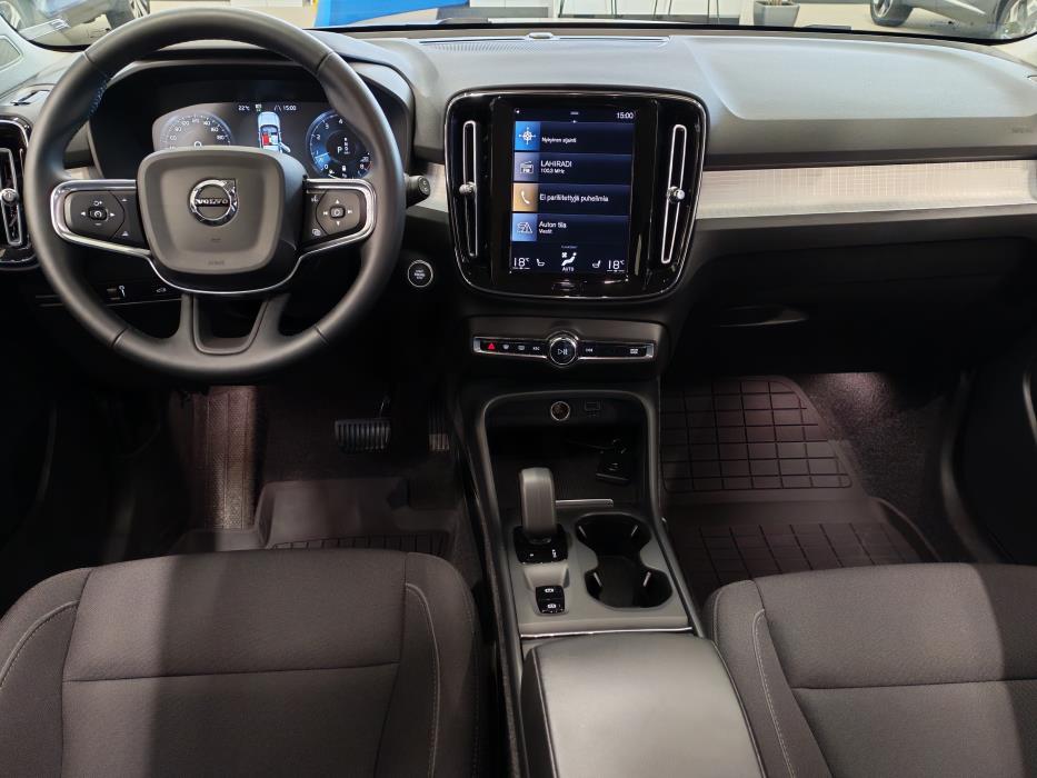 VOLVO XC40 2022