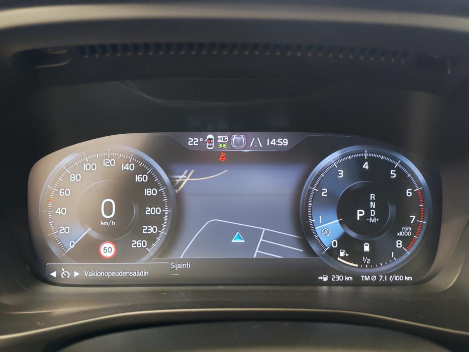 VOLVO XC40 2022