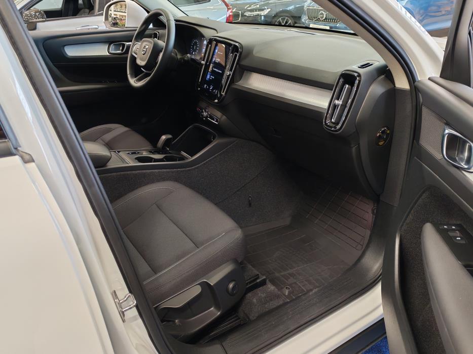VOLVO XC40 2022