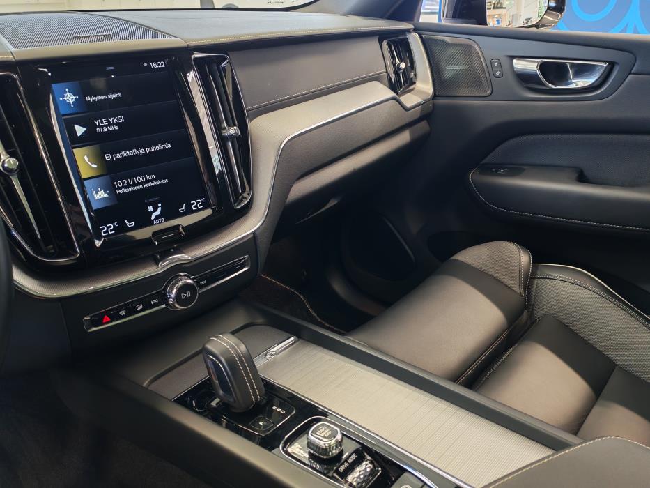 VOLVO XC60 2020
