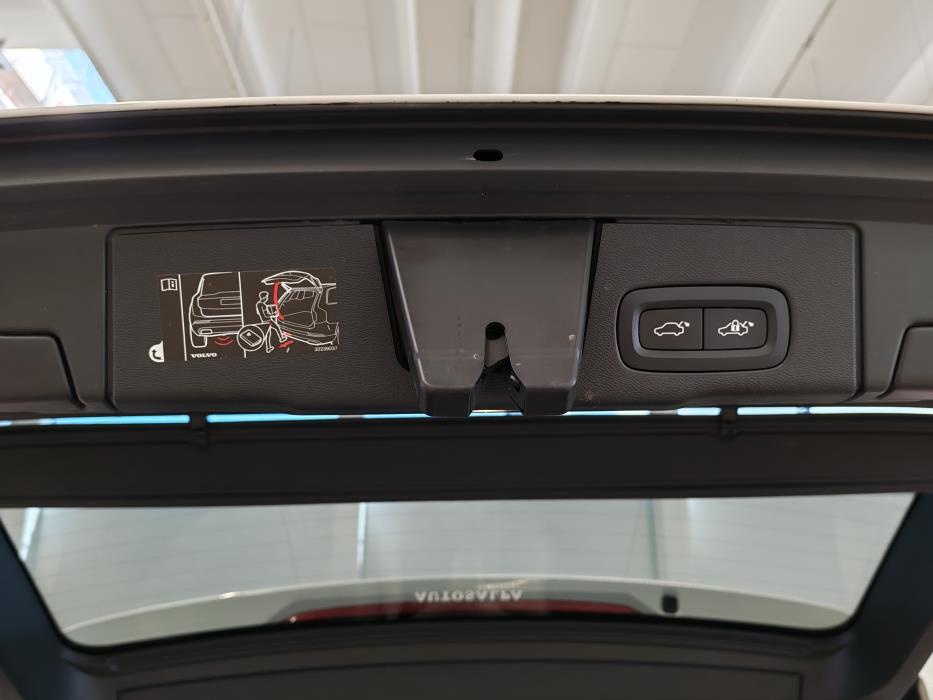 VOLVO XC60 2020