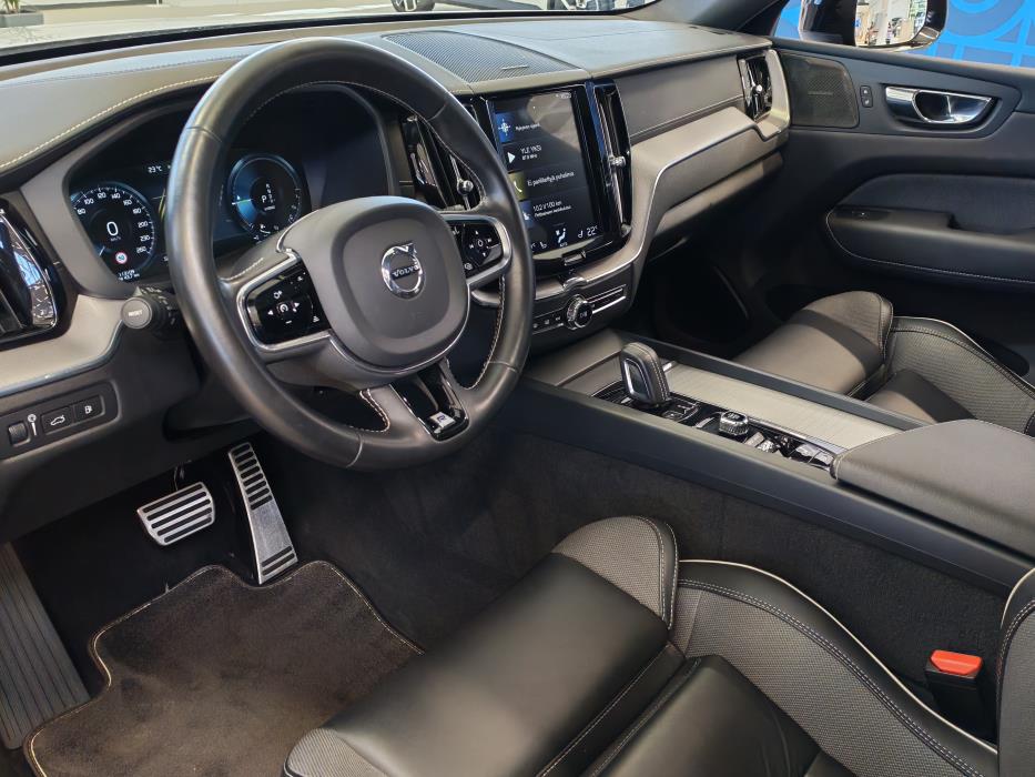 VOLVO XC60 2020