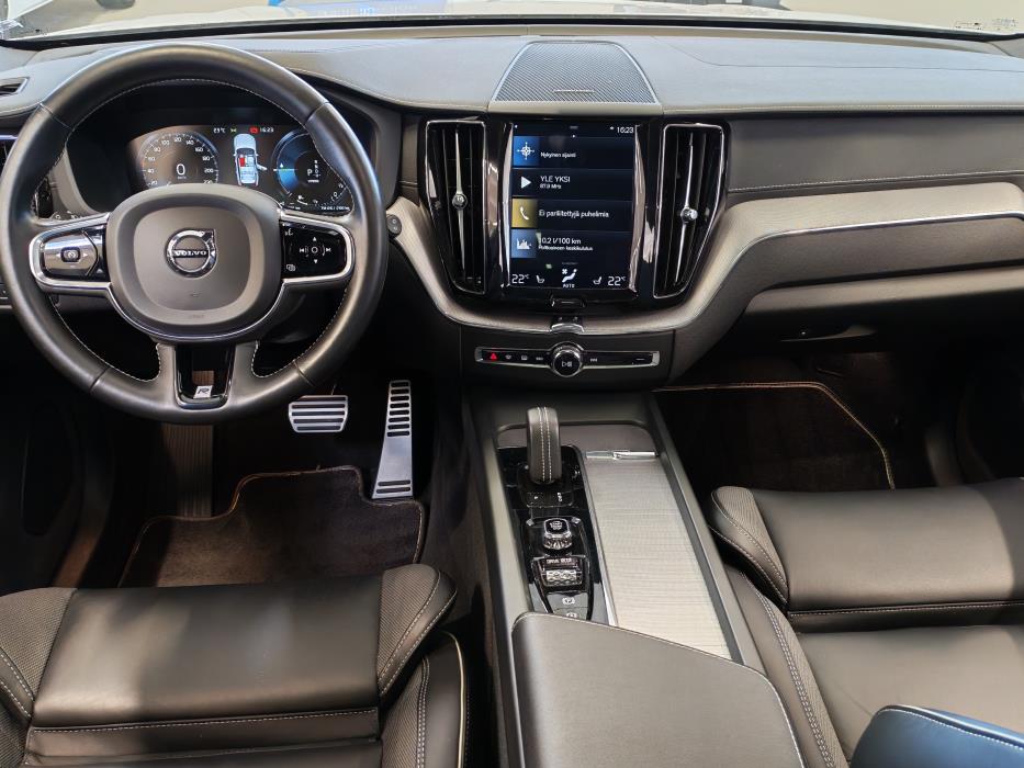 VOLVO XC60 2020