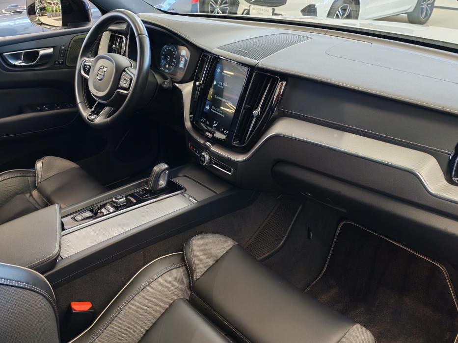 VOLVO XC60 2020