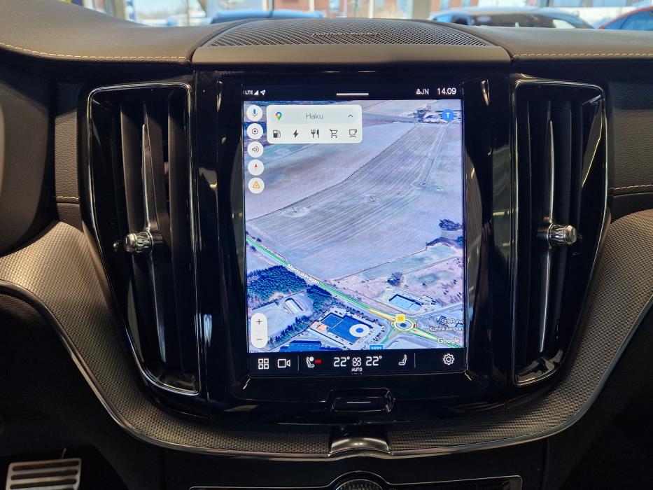 VOLVO XC60 2022