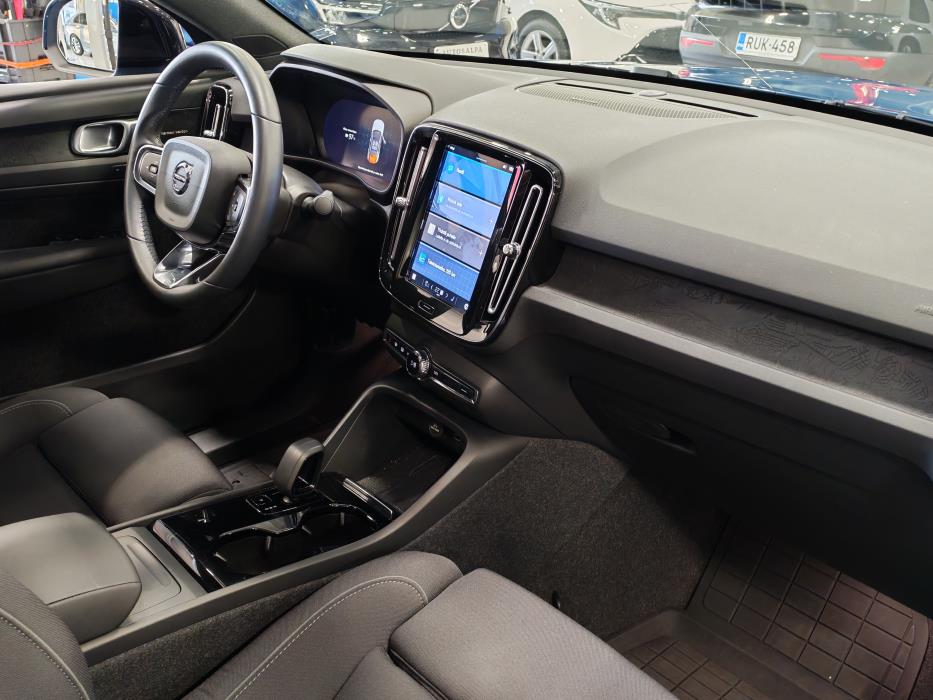 VOLVO C40 2023