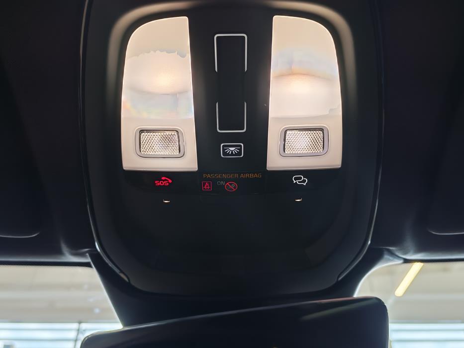 VOLVO XC60 2025