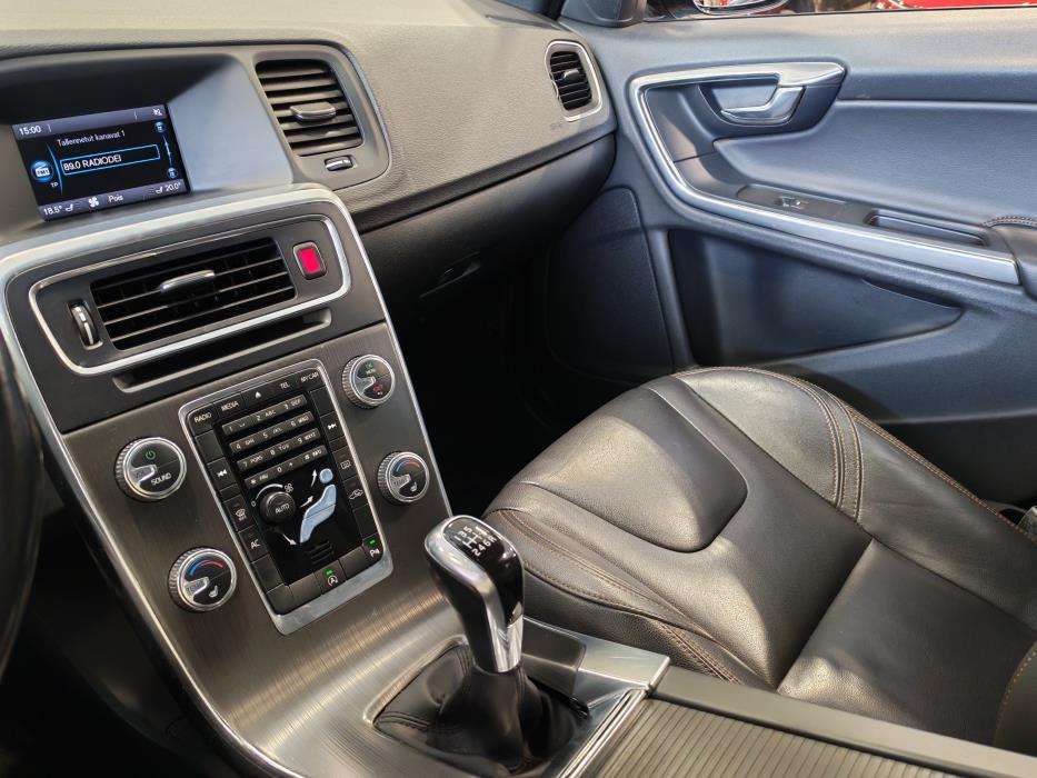 VOLVO S60 2016