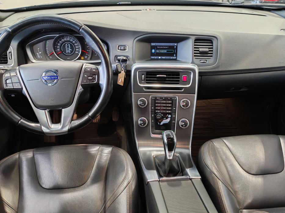 VOLVO S60 2016