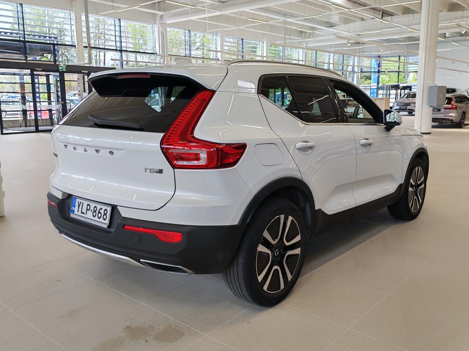 VOLVO XC40 2020