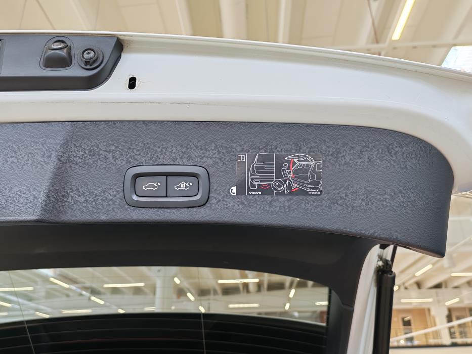 VOLVO XC40 2020