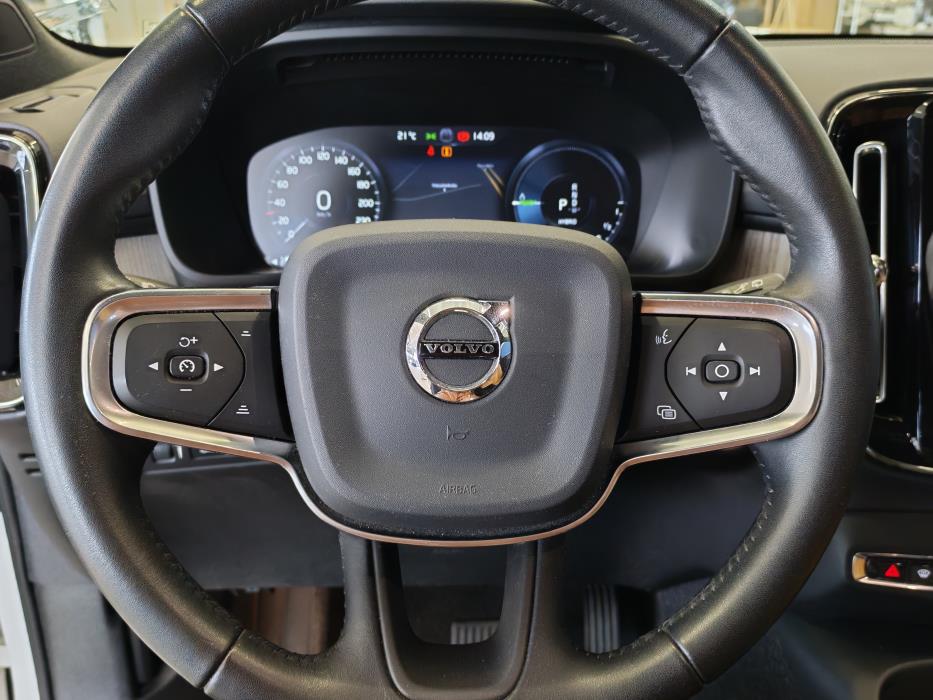 VOLVO XC40 2020