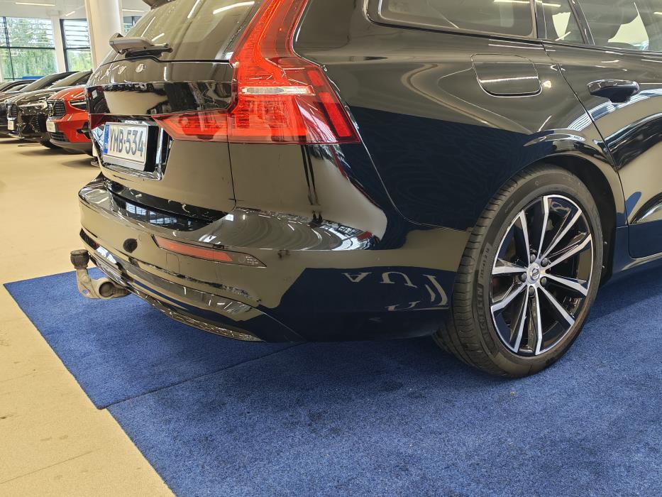 VOLVO V60 2023
