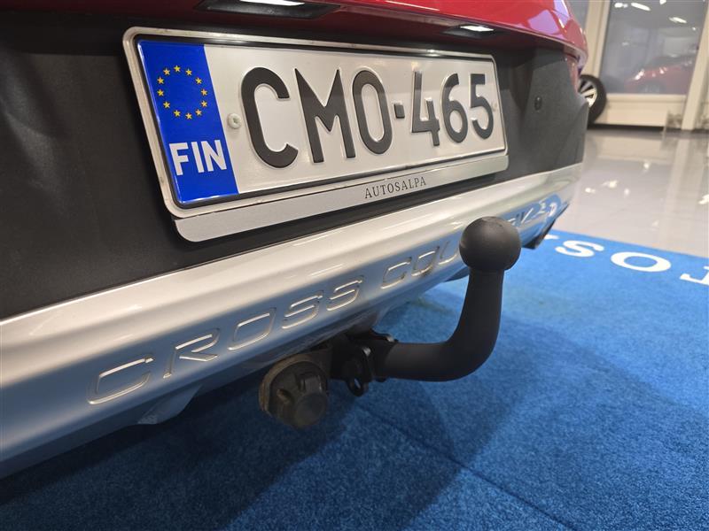 VOLVO V40 Cross Country 2016