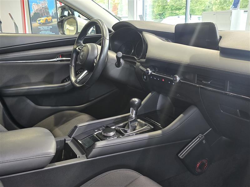 MAZDA 3 2019