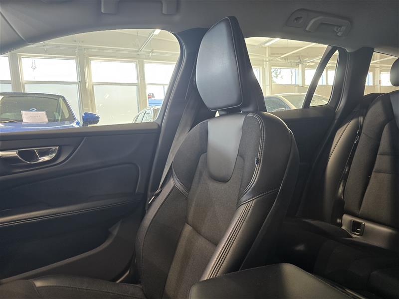 VOLVO V60 2020