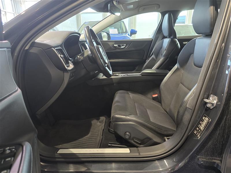 VOLVO V60 2020
