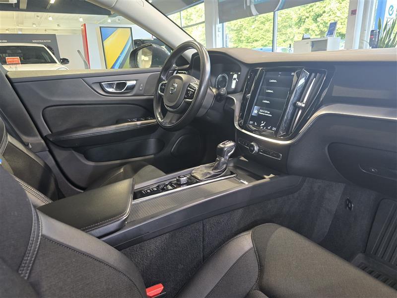 VOLVO V60 2020