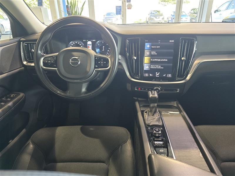 VOLVO V60 2020