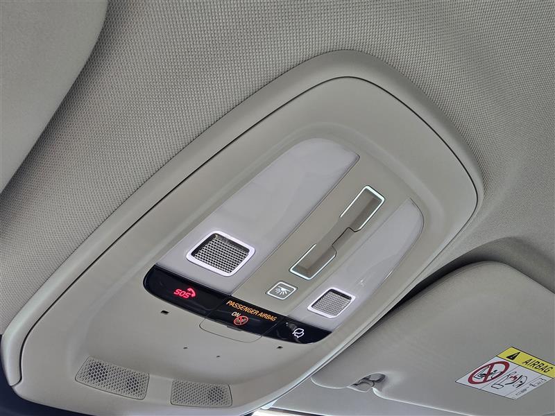 VOLVO V60 2024