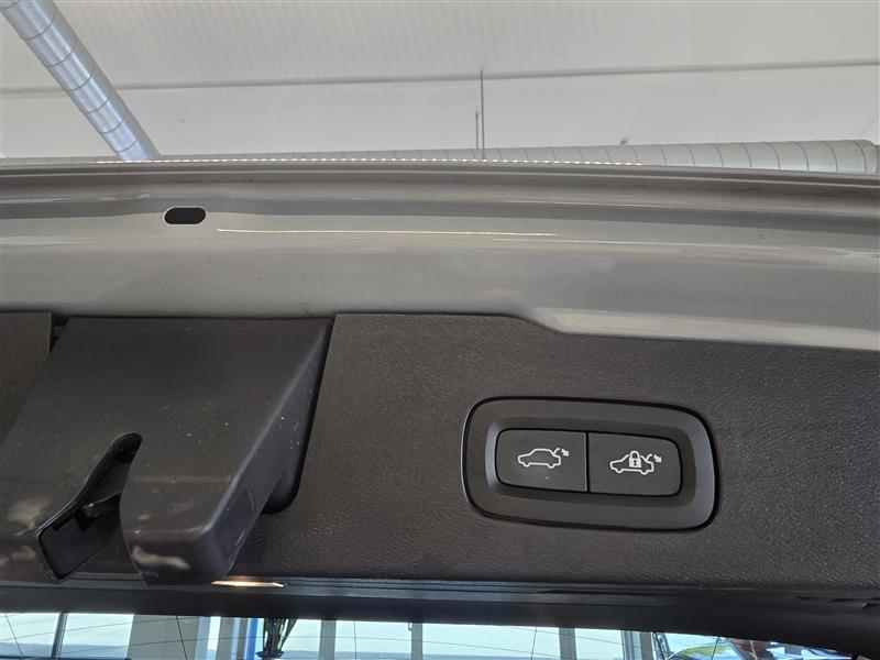 VOLVO V60 2024