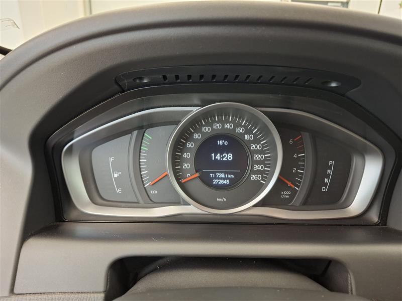 VOLVO XC60 2015