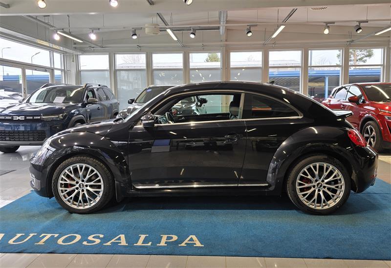 VOLKSWAGEN Beetle 2012