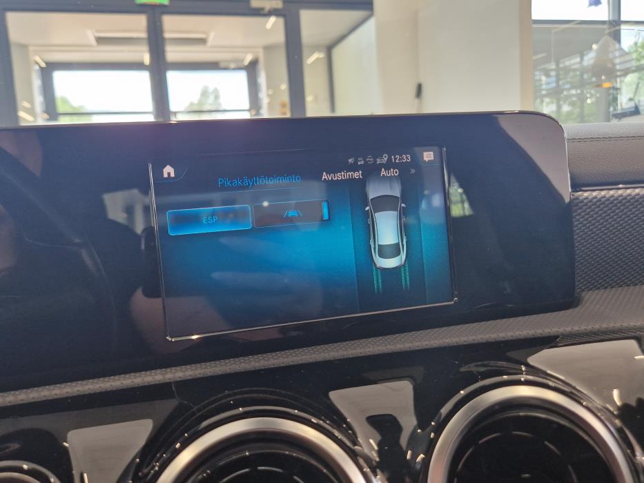 MERCEDES-BENZ CLA 2019