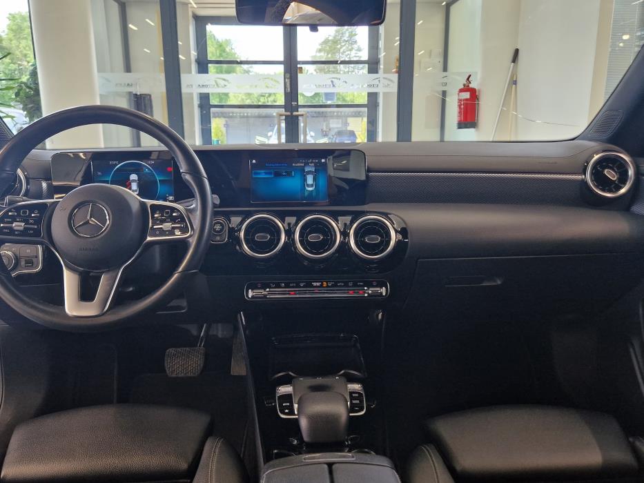 MERCEDES-BENZ CLA 2019