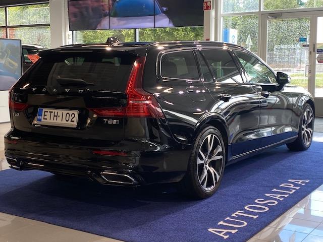 VOLVO V60 2020