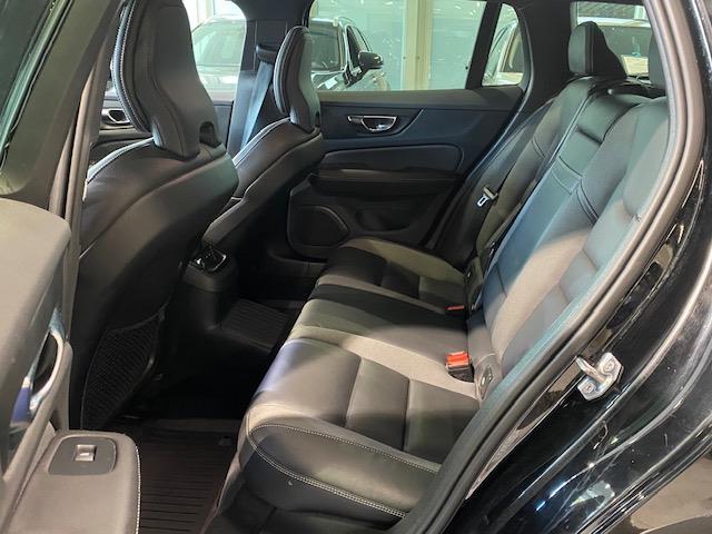VOLVO V60 2020