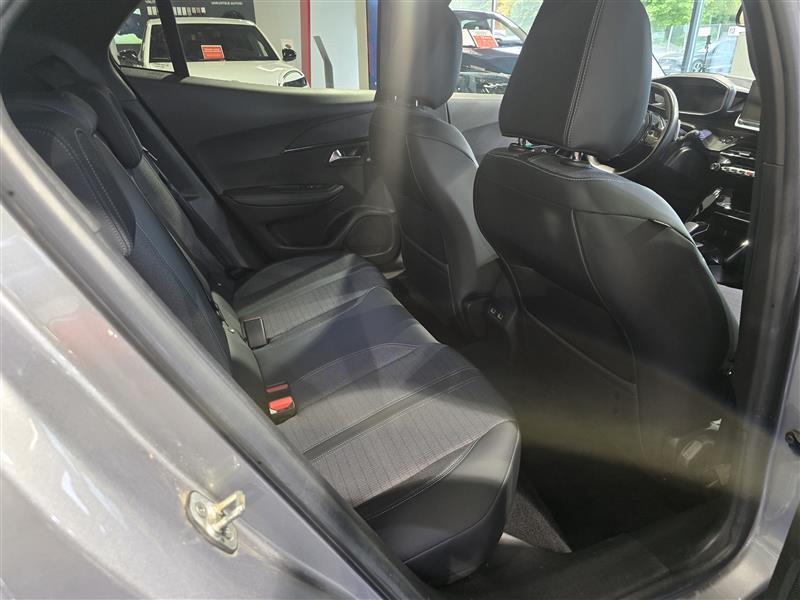PEUGEOT 2008 2021