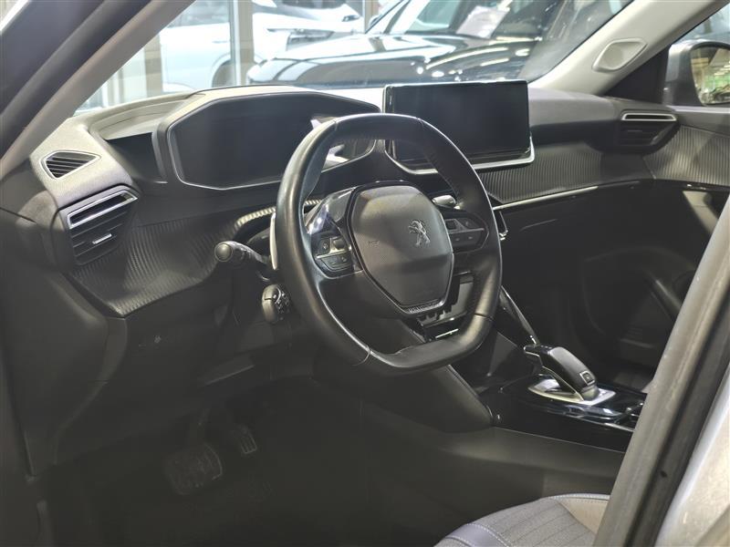 PEUGEOT 2008 2021