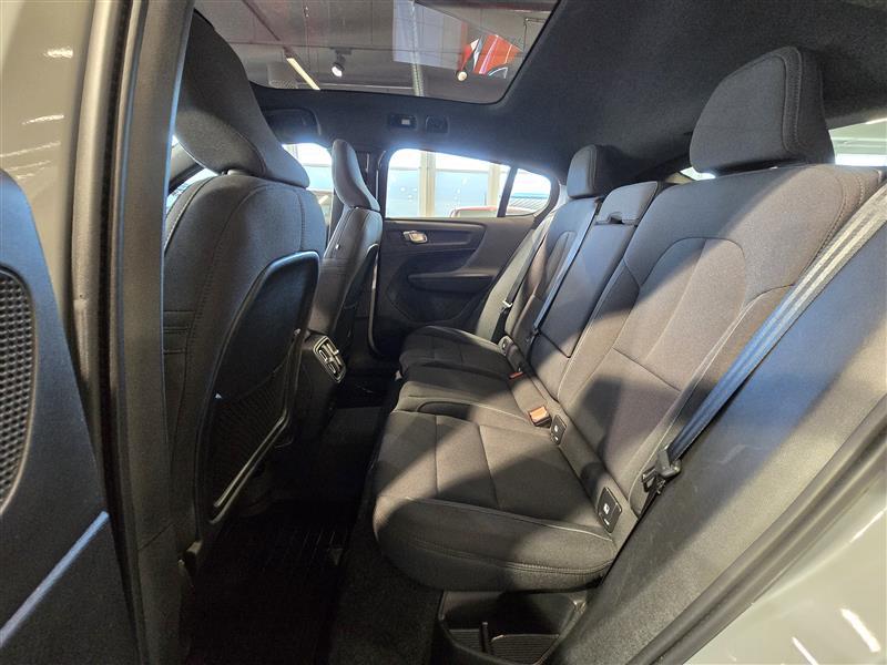 VOLVO C40 2024