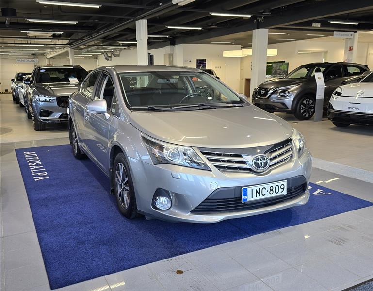 TOYOTA Avensis 2014