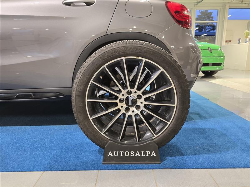 MERCEDES-BENZ GLA 2017