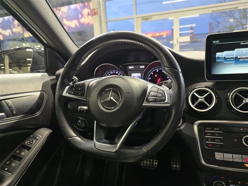 MERCEDES-BENZ GLA 2017