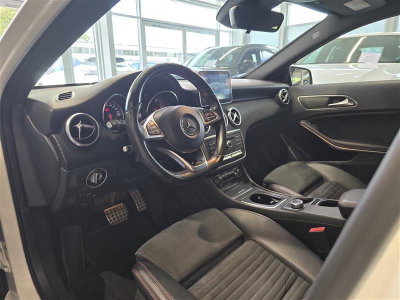 MERCEDES-BENZ A 2016