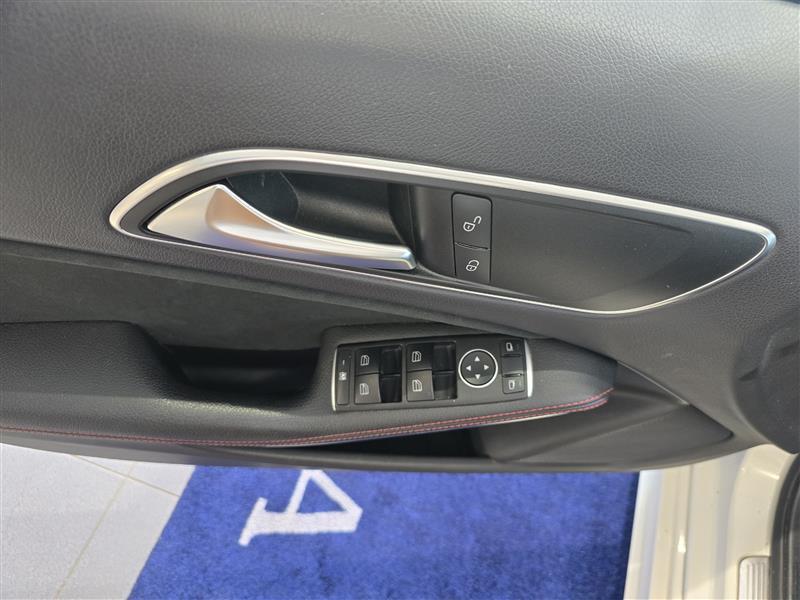 MERCEDES-BENZ A 2016