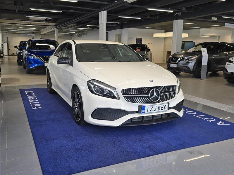 MERCEDES-BENZ A 2016