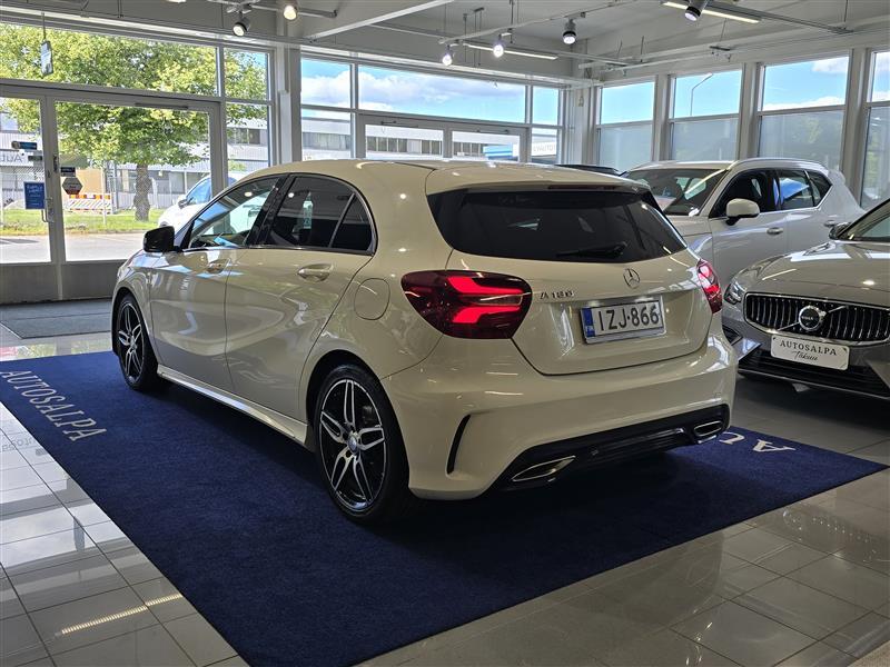 MERCEDES-BENZ A 2016