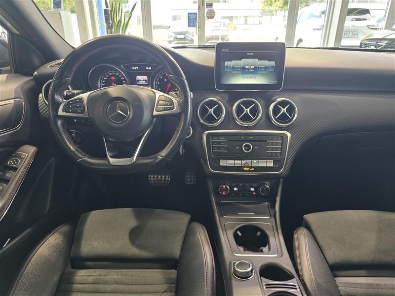 MERCEDES-BENZ A 2016