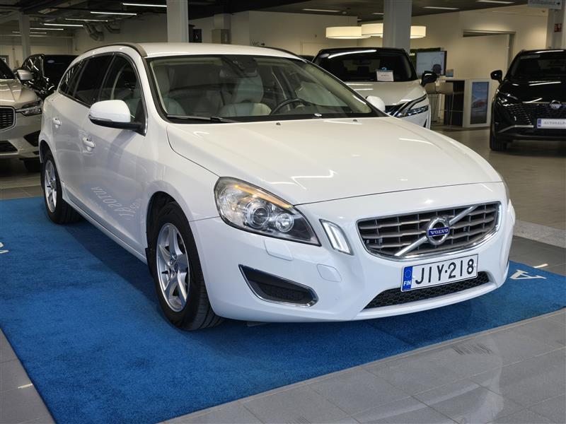 VOLVO V60 2013