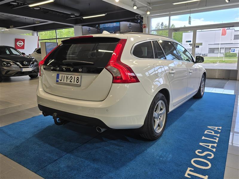 VOLVO V60 2013